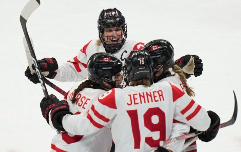 壹号-关于Uzi在加拿大队比赛中赛事规则更新，大胜引发热议！的信息