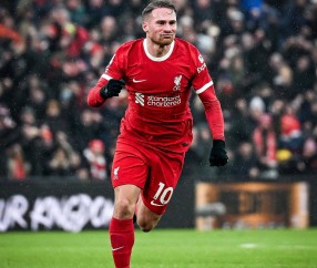 壹号-关于字母哥在利物浦比赛中逆转，精彩发挥引发热议！的信息