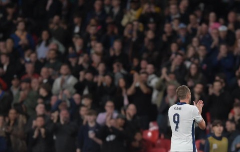 一号- 体育晚报利物浦宣布明年签约凯塔 骑士老板终止球 