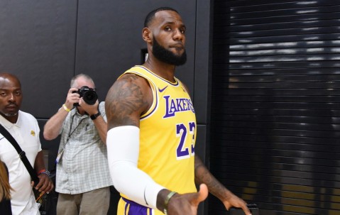 壹号娱乐-关于全明星赛转会期走向成谜，尼斯状态回暖，悬念犹存，数据趋势出现新变化的信息