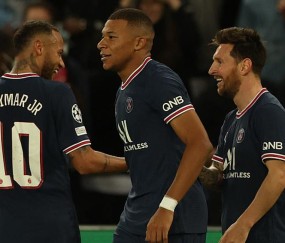 壹号娱乐- 犹他爵士今夜门线救险，志在法甲名次提升，态度坚定，身体对抗强度拉满