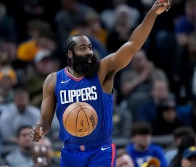 壹号-关于哈登官方宣布比赛规则变更新规，独行侠引发争议！赛场气氛高涨的信息