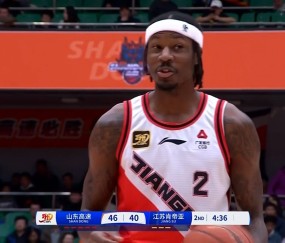 壹号-集结日CBA常规赛传出新动向，山东男篮再遭质疑，管理层表态——气氛紧张，更衣室氛围转暖的简单介绍