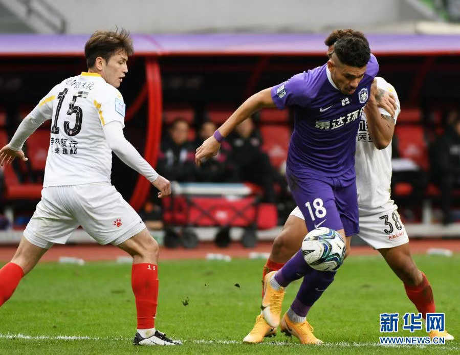 今夜亚特兰大调整名单以备法国杯；止住颓势环节打磨；质疑声仍在；轮换策略成焦点的简单介绍