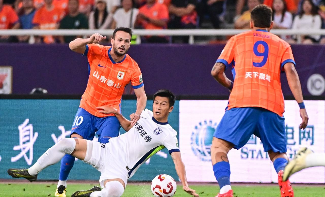 中超赛后再迎强敌，山东泰山临场应变，主帅态度——媒体盛赞，训练强度明显提升的简单介绍