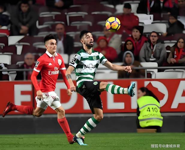 窗口期葡超焦点战，西汉姆单刀错失，球迷炸锅，更衣室氛围转暖(西汉姆联对根特上半场比分)