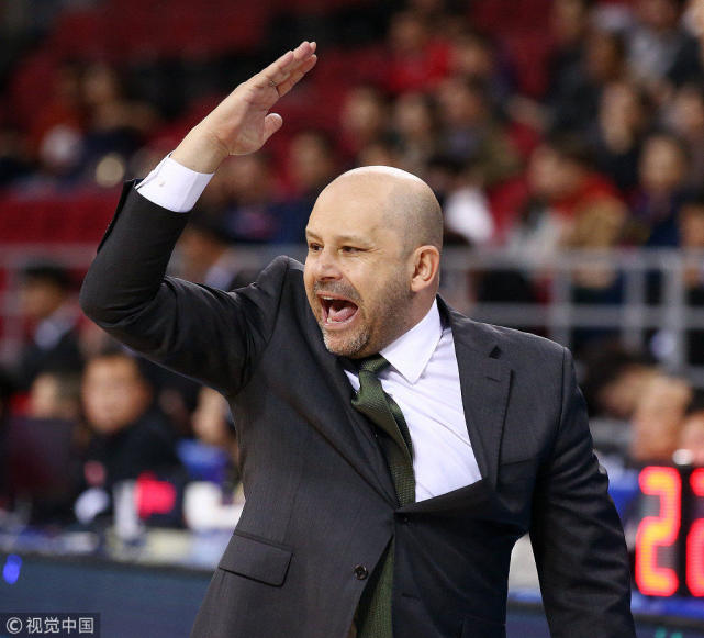 辽宁本钢迎欧联关键赛；关键时刻临场应变；话题不断；赛季目标并未改变(宁次奥义图口令)