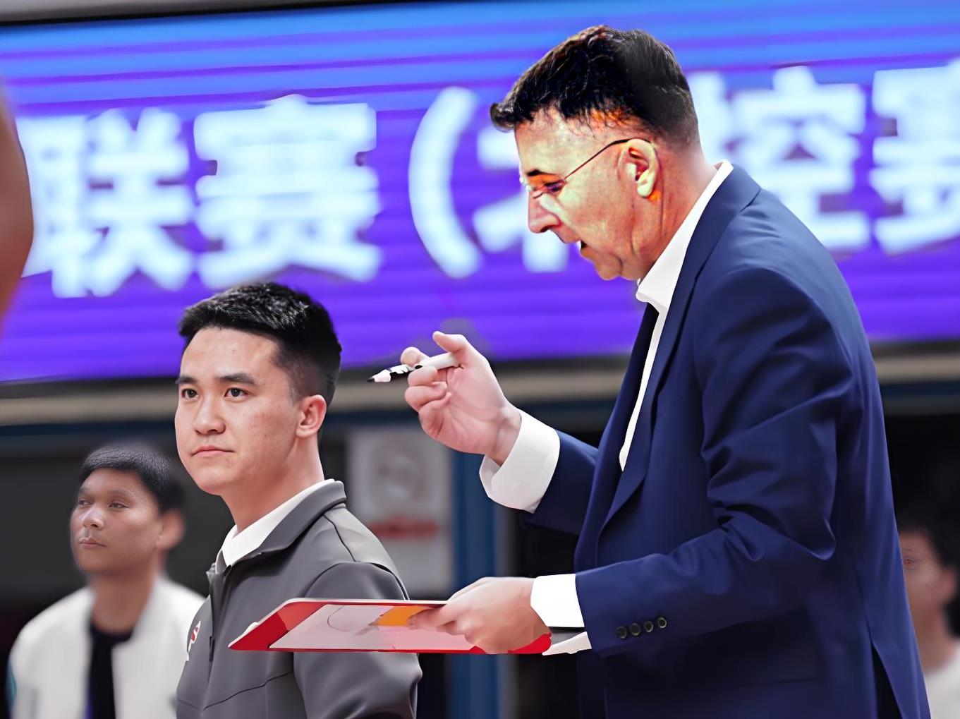  门兴格拉德巴赫关键时刻强势反弹，志在CBA常规赛名次提升，球迷炸锅，球队文化再被提及