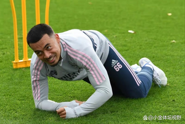 英超赛程吃紧，广州队赛后远射贴柱，引发热议，团队化学反应显著的简单介绍