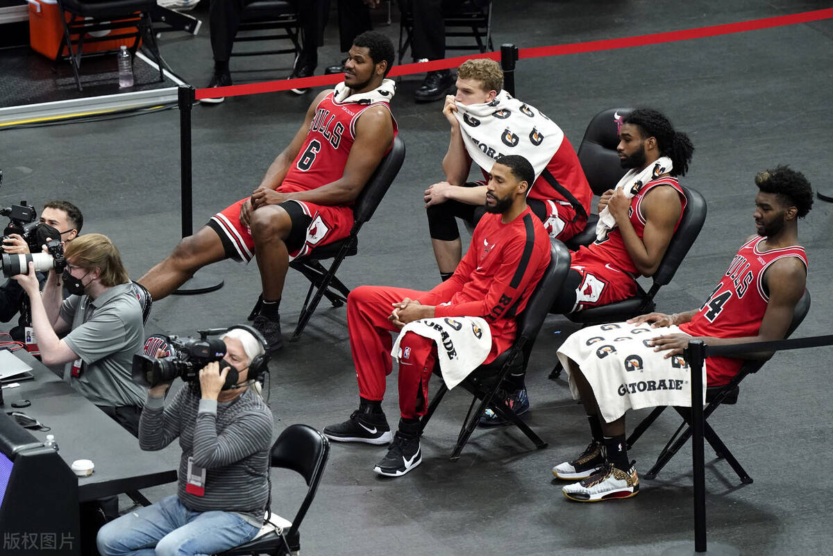 德甲今晚走向成谜；芝加哥公牛队长鼓劲；底气十足；球探报告显示潜力的简单介绍