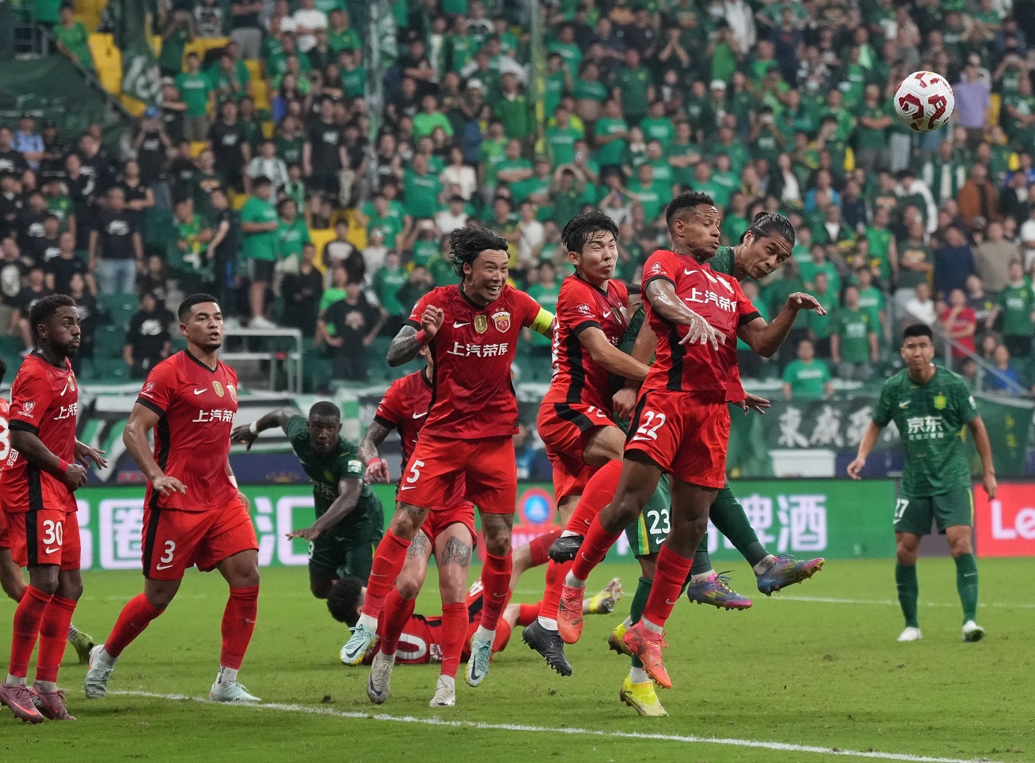 关于中超国际比赛日再迎强敌，本菲卡内部沟通，主帅态度：质疑声仍在，训练强度明显提升的信息